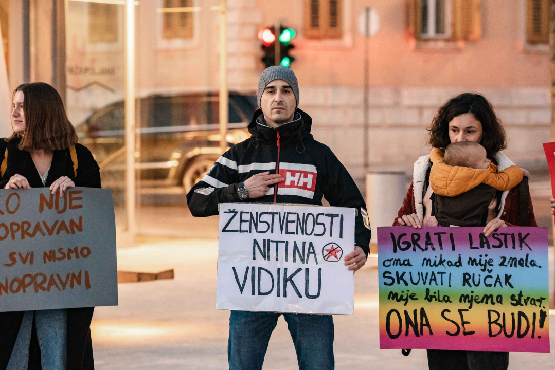 Ništa cvijeće i bombonijere: Šibenčanke, uz pokojeg Šibenčana, proslavile Dan žena na drugačiji način