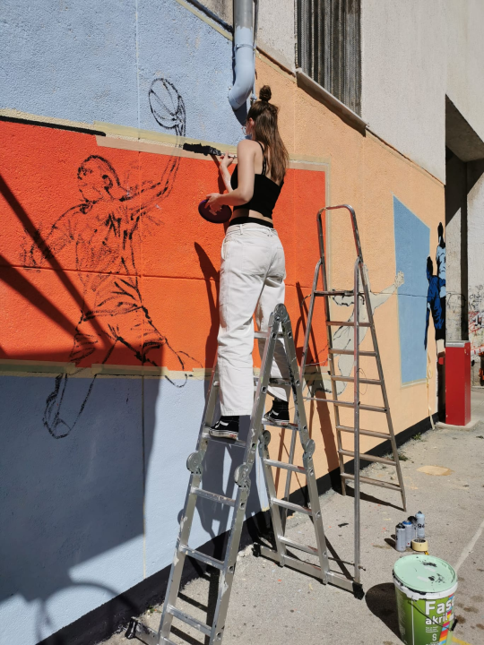 Dva murala u dvorištu gimnazije na 80 kvadrata zida: Grafiti kao umjetnost, a ne vandalizam
