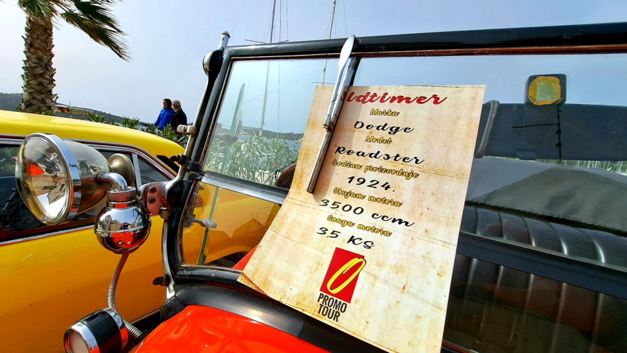 Uskršnji doručak u Rogoznici uveličali i oldtimeri