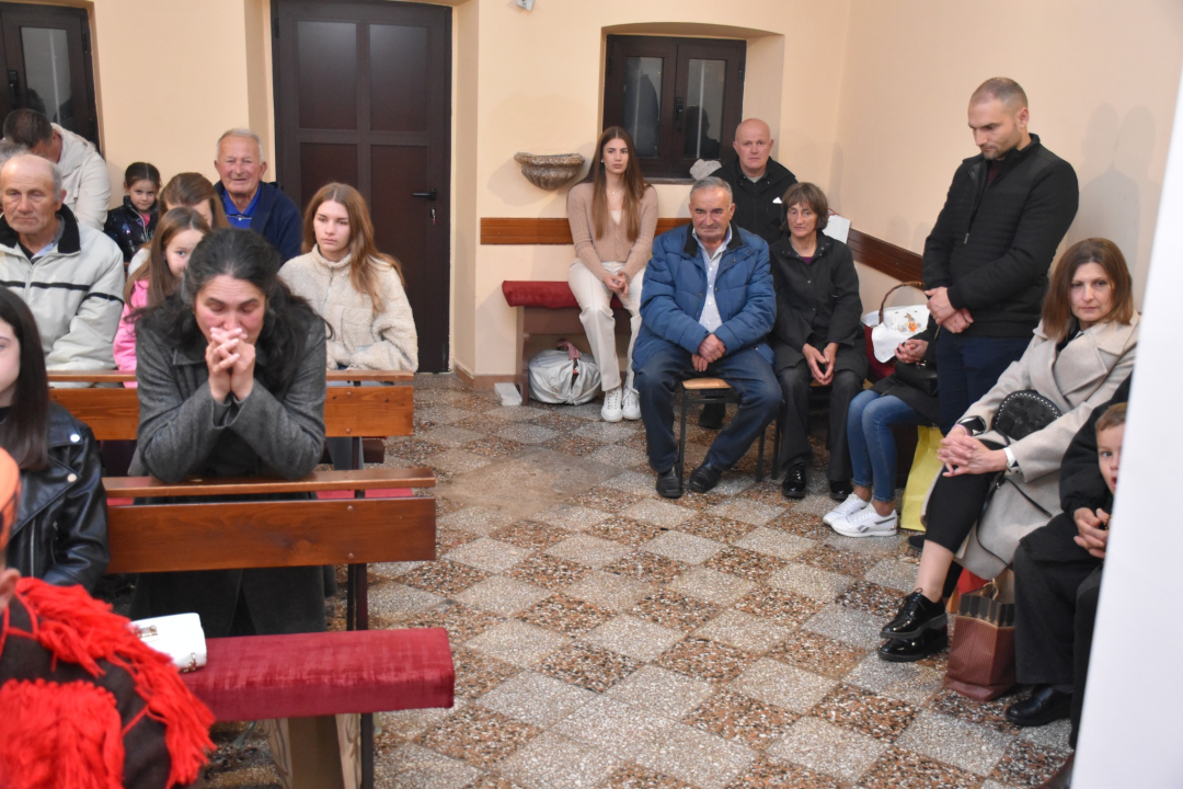 Marljivo njeguju svoje običaje: Čuvari Kristova groba u Mirloviću