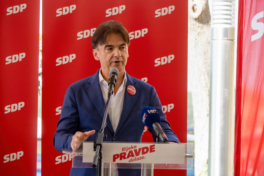 Rijeke pravde u Šibeniku: 'U srijedu HDZ šaljemo daleko od naših novaca, daleko od krađe. Ne trebaju Hrvatskoj ni Orban ni Vučić'