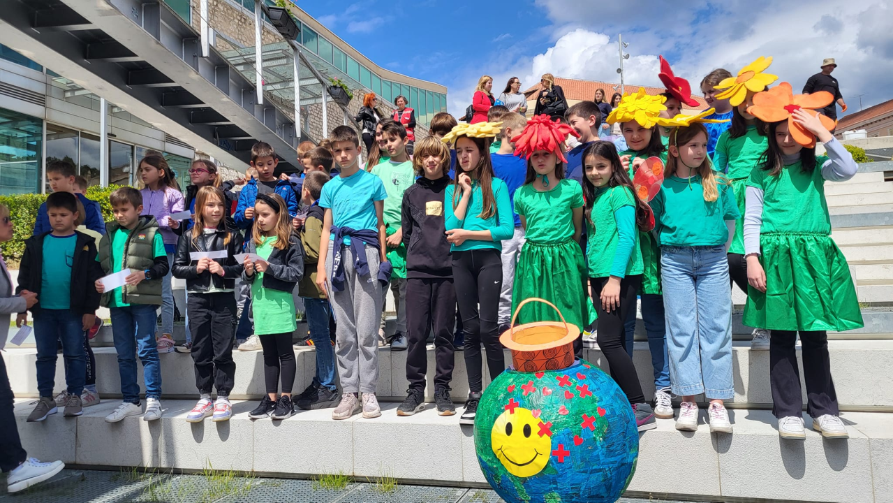 Šibenski učenici zajedno s učiteljicom Helenom napravili slikovnicu 