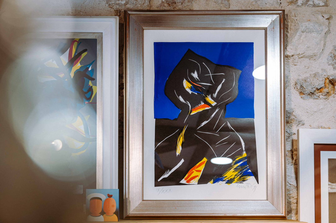 Unikatnim slikama i skulpturama iz Galerije Juraj Dalmatinac uljepšajte svoje interijere 