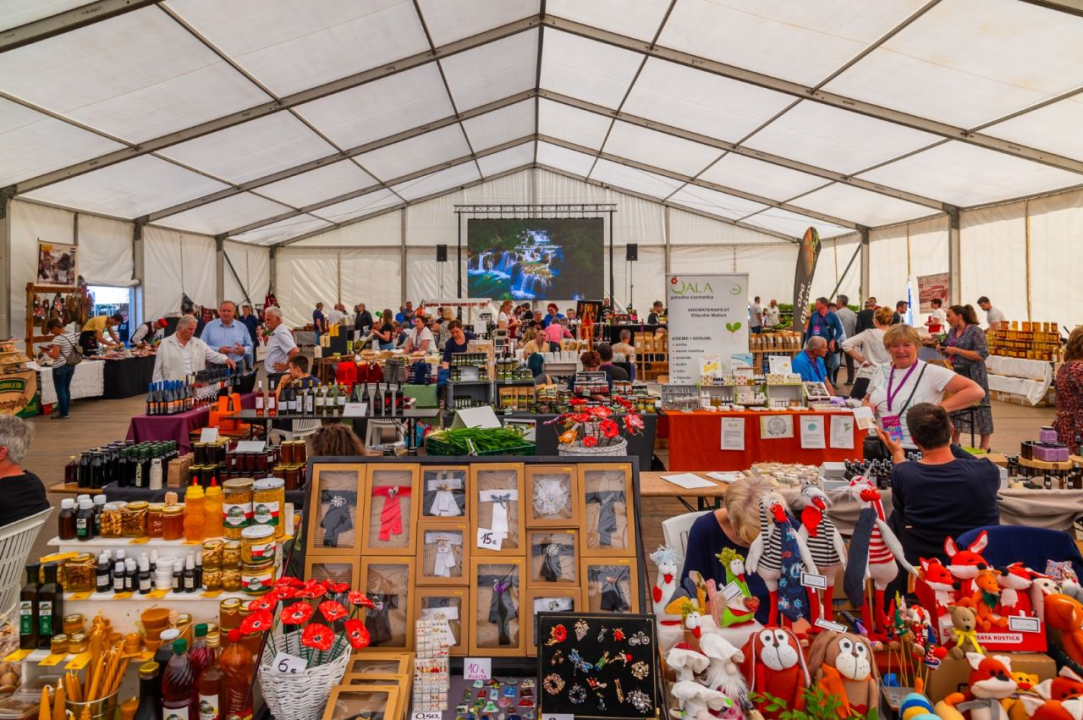 Otvoren 13. Sajam agro-turizma u Skradinu: Izlaže 140 OPG-ova i obrtnika