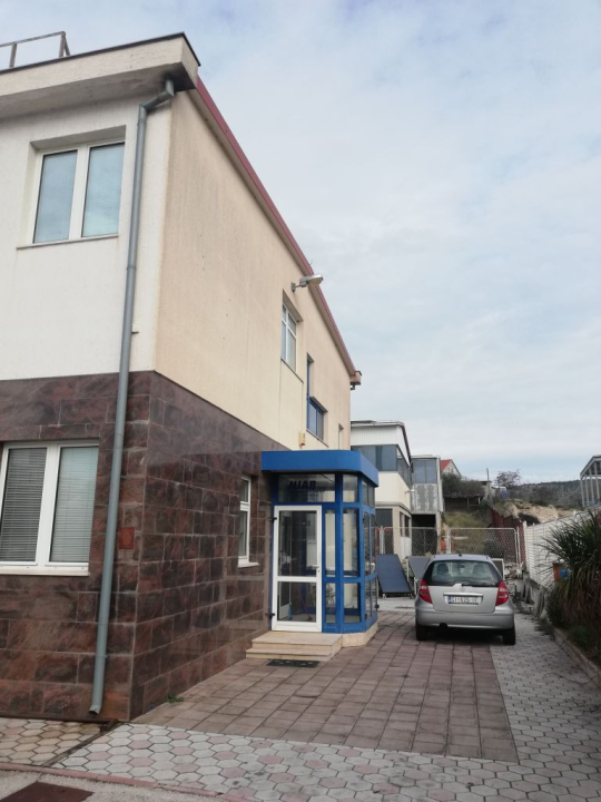 Iznajmljuje se atraktivan uredski prostor u Šibeniku! 