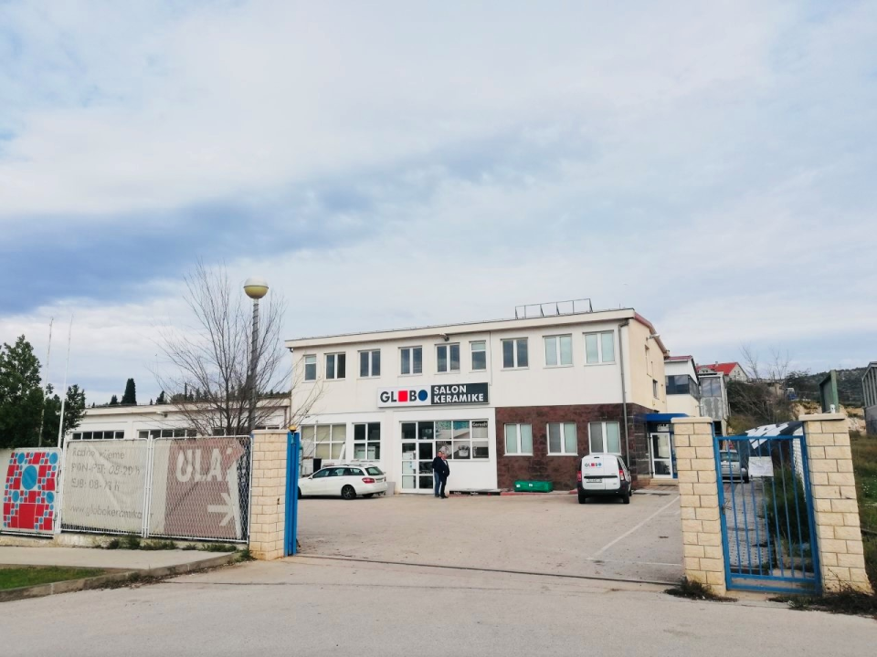 Iznajmljuje se atraktivan uredski prostor u Šibeniku! 