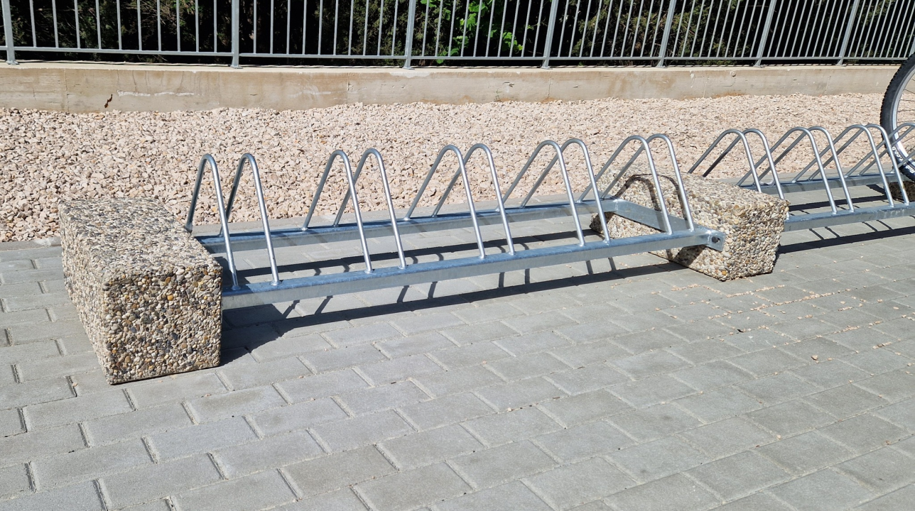 Studentski centar Šibenik postavio parking za bicikle na Palacinu