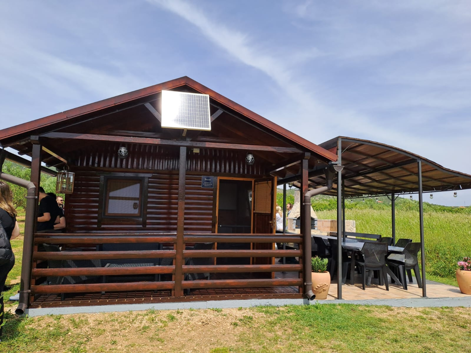 Šibenski studenti na OPG-u Uroda učili o značenju maslinovog ulja kao lijeka i hrane