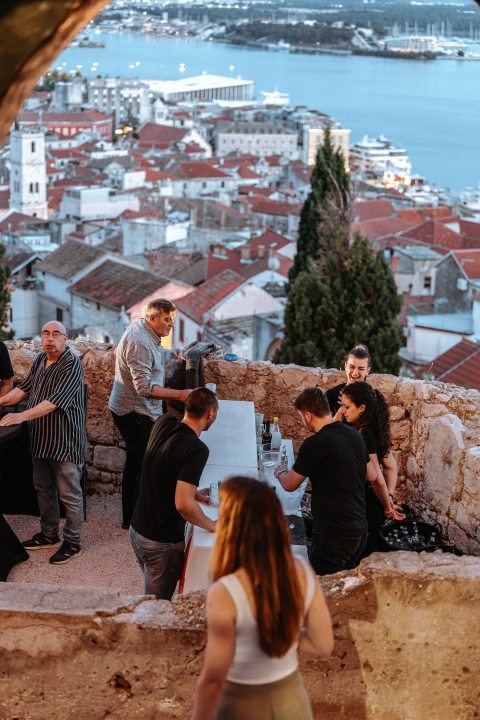  Proslavljen 10. rođendan pozornice na Tvrđavi sv. Mihovila uz odličnu svirku BADBADNOTGOOD
