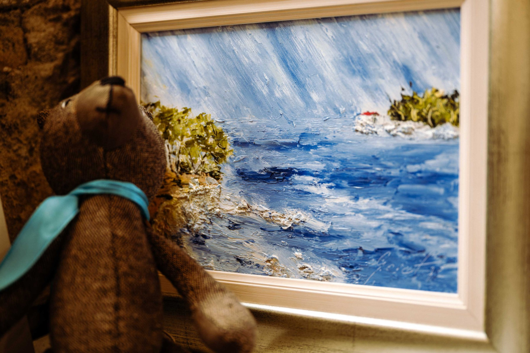 Umjetnine ljetnih motiva i žarkih boja potražite u Galeriji Juraj Dalmatinac! 