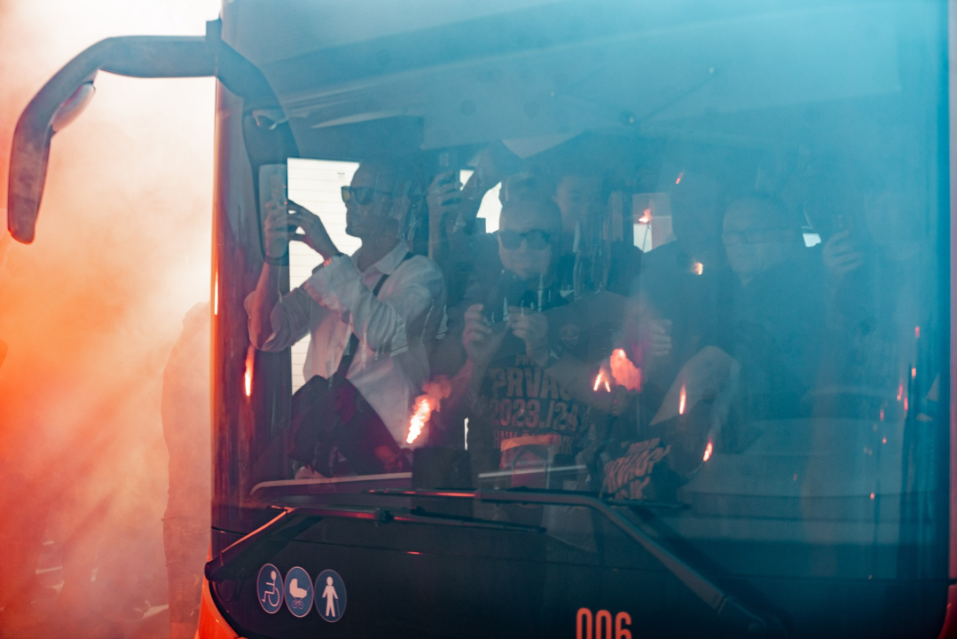 Šibenik dočekao svoje heroje u narančastom: 'Carević ostaje, sezona time završena'