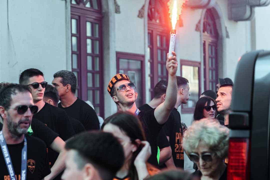 Šibenik dočekao svoje heroje u narančastom: 'Carević ostaje, sezona time završena'