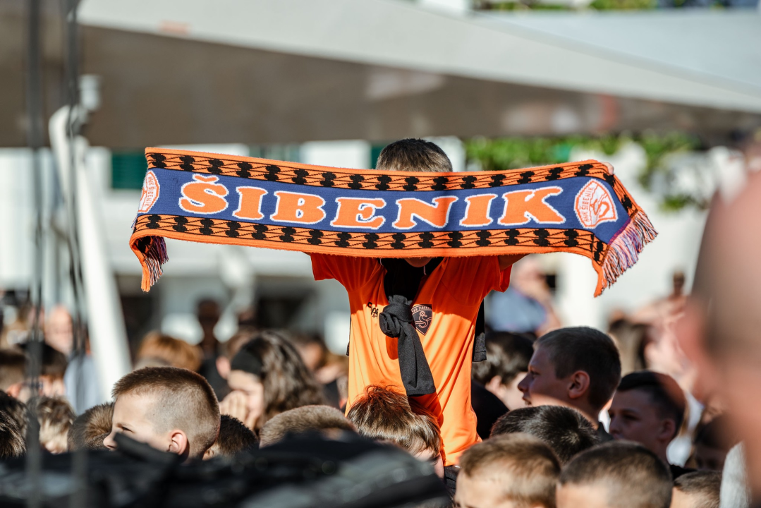 Šibenik dočekao svoje heroje u narančastom: 'Carević ostaje, sezona time završena'