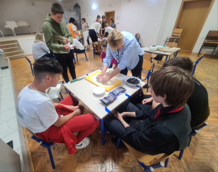 Katolička škola domaćin međužupanijskog susreta učeničkih zadruga Šibensko-kninske i Zadarske županije