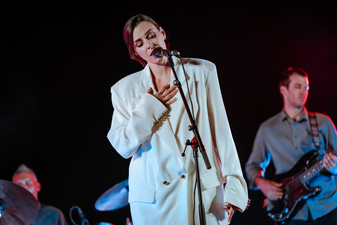 Natali Dizdar, vatromet i odlično raspoloženi Šibenčani: 'Odjednom mjesec izlazi točno iza nje'