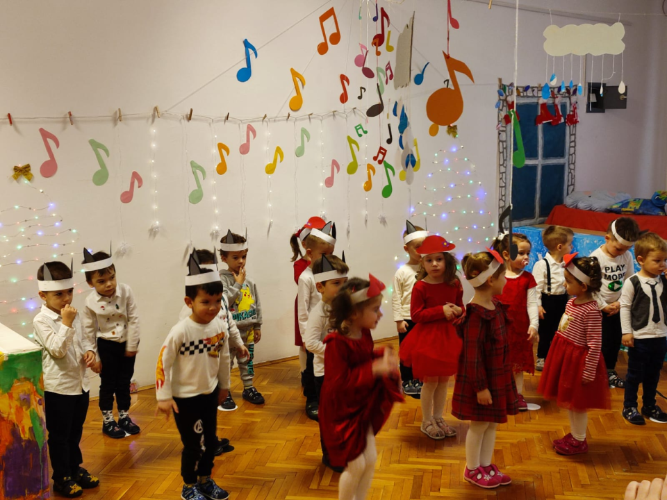 Pjesmom, plesom i prigodnim pričama obilježen kraj pedagoške godine u vrtiću Vidici  