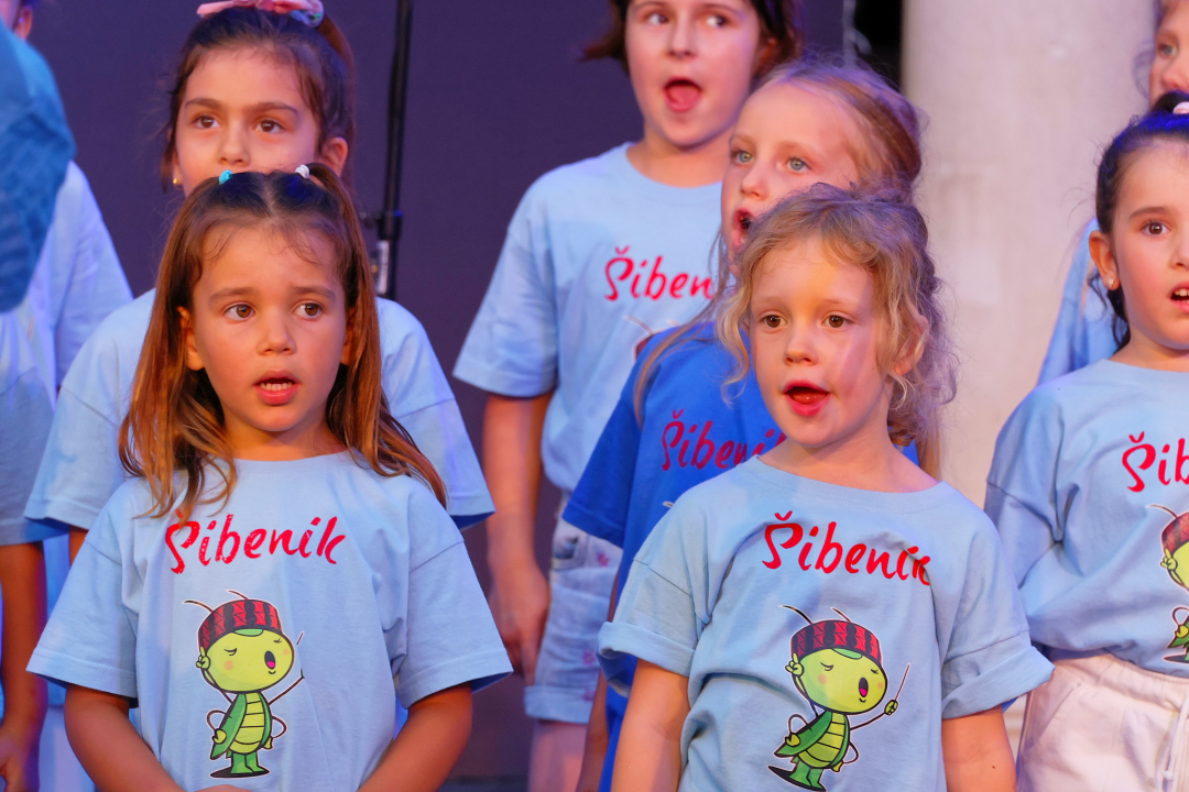 Talijanski akrobati oduševili Šibenčane: Evo što su vam iz MDF-a pripremili za danas  