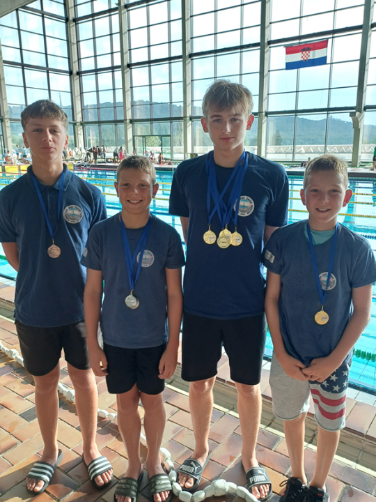 Goran Stegić na Prvenstvu Dalmacije doplivao do čak 17 medalja, uspješni i Badurina i Radovčić