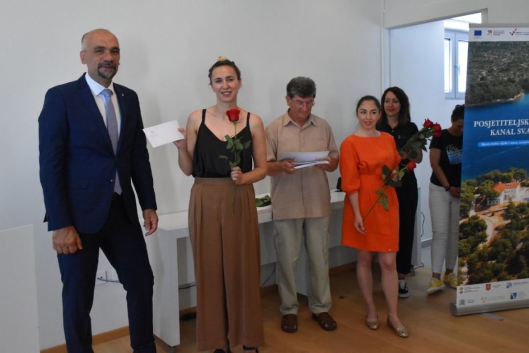 Najbolje na školskim natjecanjima Županija je nagradila iznosima od 100, 150 i 200 eura