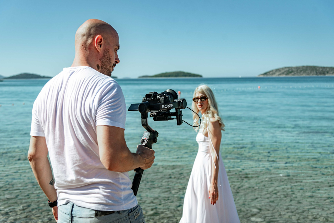 Šibenska lipost i kripost u video spotu Mladena Grdovića Sveta zemlja Dalmatina 