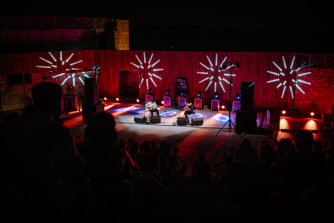 Stefanovski i Tadić na Mihovilu: Virtuozno glazbeno putovanje Balkanom