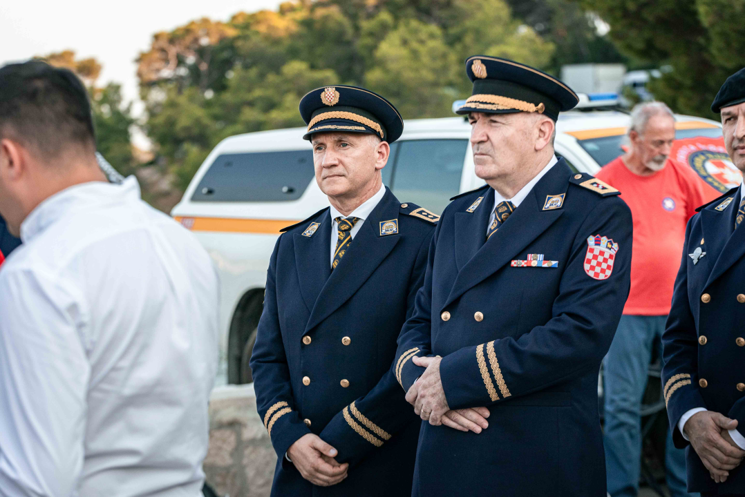 Na Martinskoj se okupili policajci, a Božinović poručio: 'Jedna smo od najsigurnijih zemalja na svijetu'