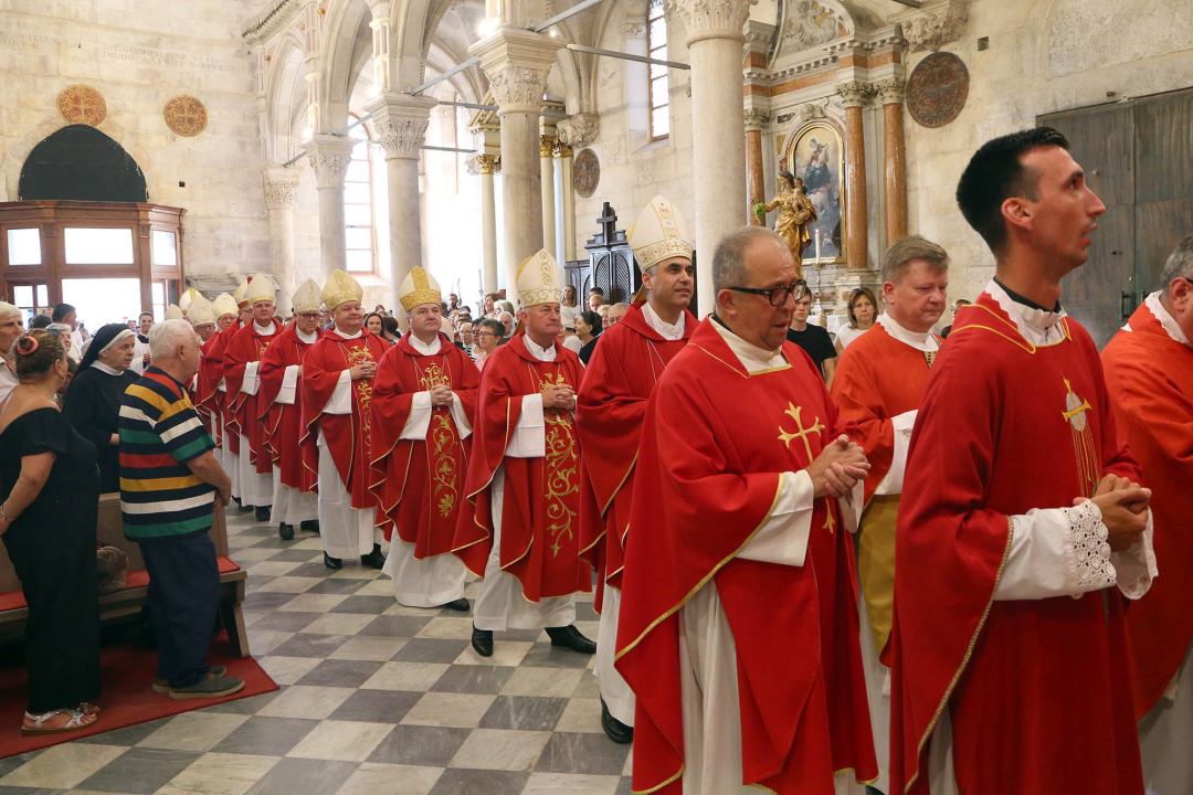 Biskup Ivas proslavio šezdesetu obljetnicu svećeništva