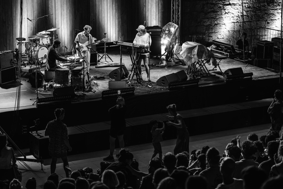 Devendra Banhart na sv.Mihovilu rasplesao publiku već prvom pjesmom: 'Ovo mjesto je pravi dragulj'