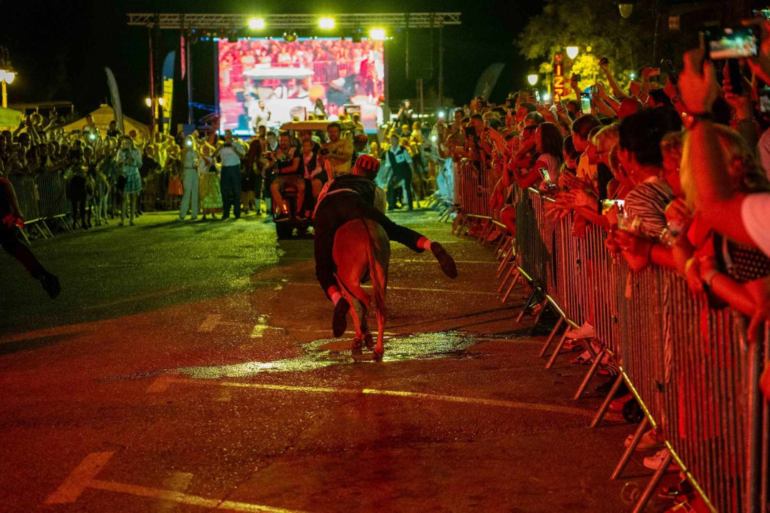 Andrija Popov i magarac Miško pobjednici 57. magarećih utrka