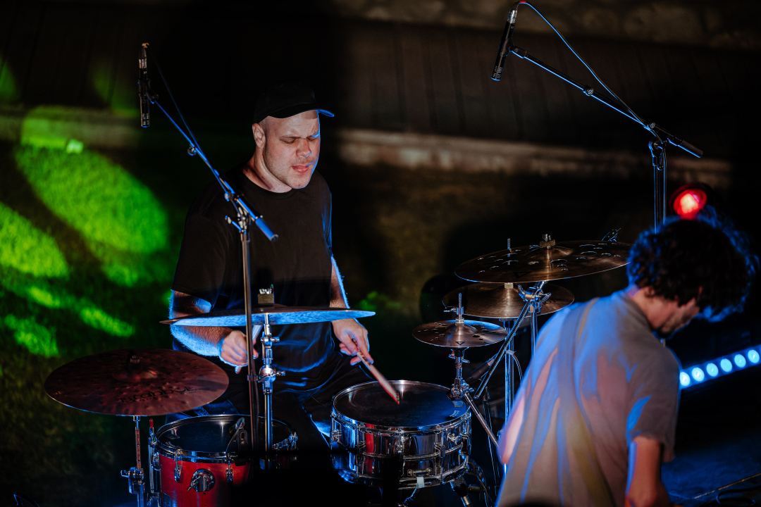 ‘Deceptive Simplicity’ Jerko Jurin Quarteta na Baroneu ili suvremeni jazz s elektronskim teksturama 