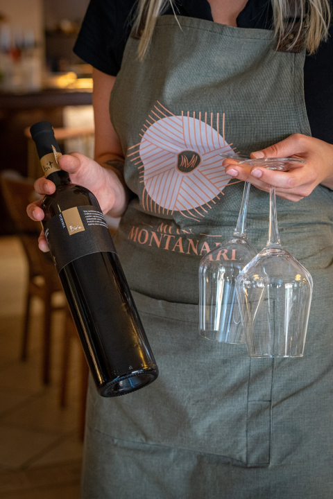 Prepustite se ugodnim trenucima na terasi Mlina Montanari  