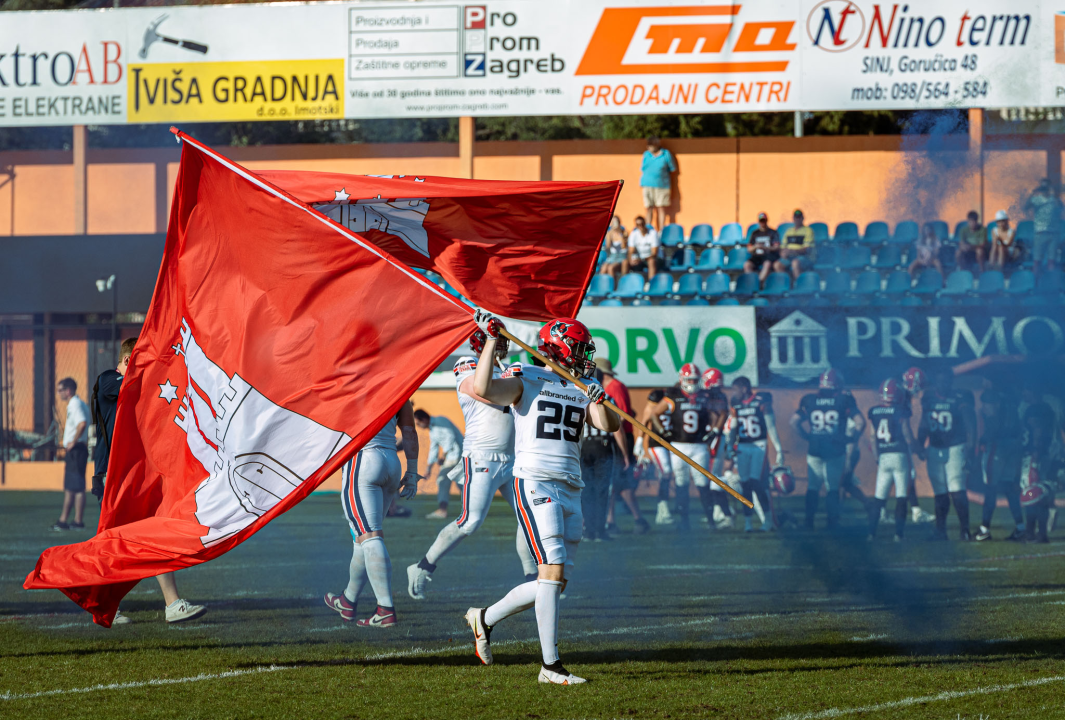 Američki nogomet na Šubićevcu vizualno zanimljiv, rezultatski ne: Madrid uvjerljiv protiv Hamburga
