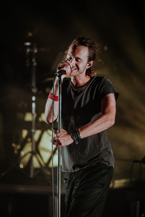 Editorsi održali fantastičan koncert u Šibeniku, nije ih omeo ni vjetar ni kiša