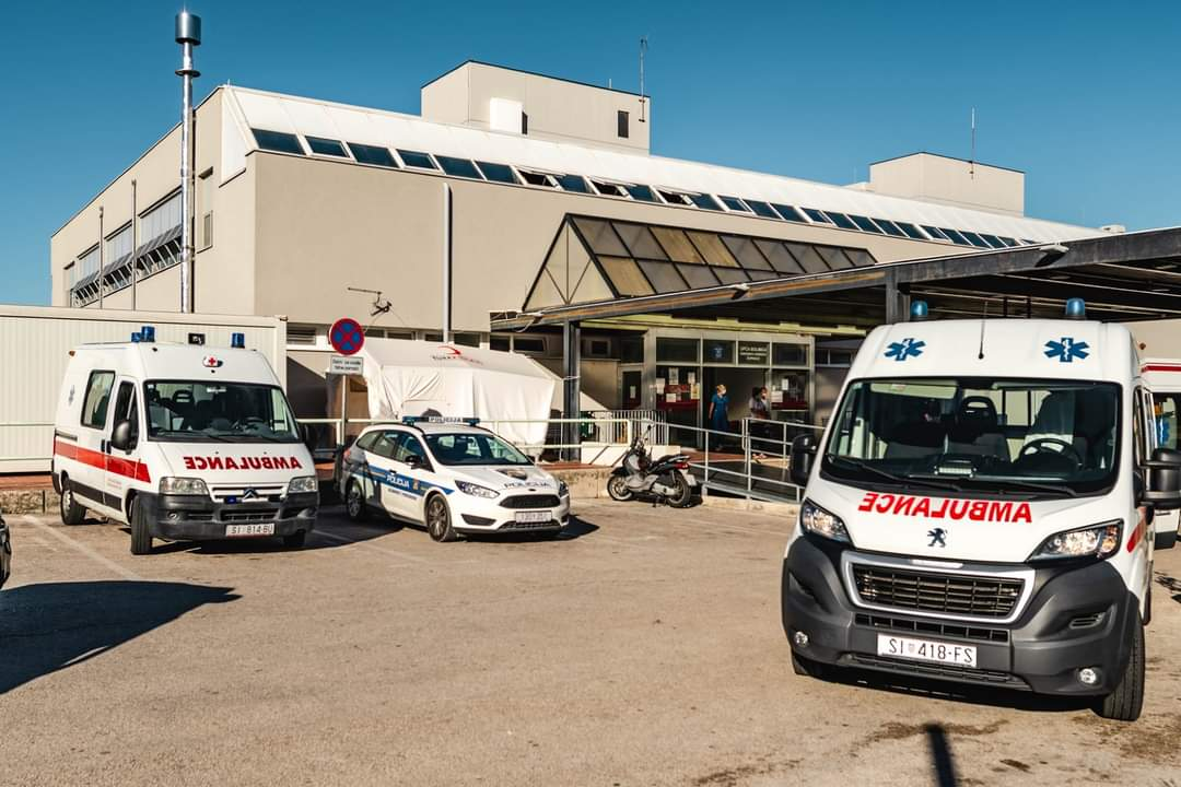 Znate li zašto su svjetla hitnih službi plava? Sve ima veze s - nacistima  