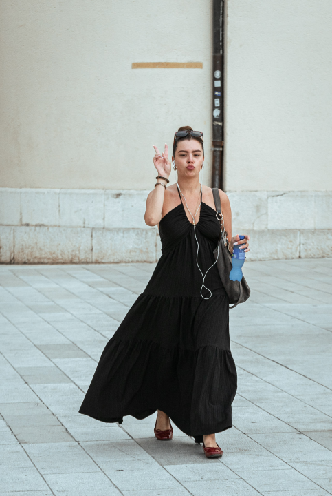 Modne kombinacije koje najavljuju šibensku jesen: Evo što su ovih dana nosile lijepe dame iz đira