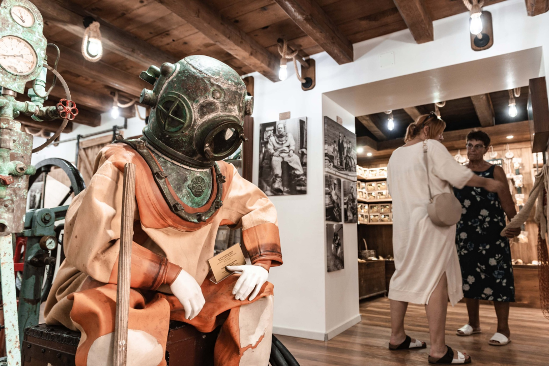 Krapanj: Patuljasti otok spužvi prepun tradicije