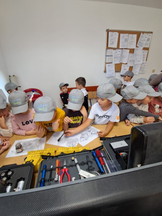 Edukativni susret policajaca i predškolaca DV Tamaris u Vodicama