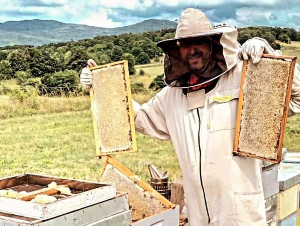 Krešimir je inženjer, ali i pčelar kojemu je hobi postao posao: 'U ovome ne smije biti matematičke računice'