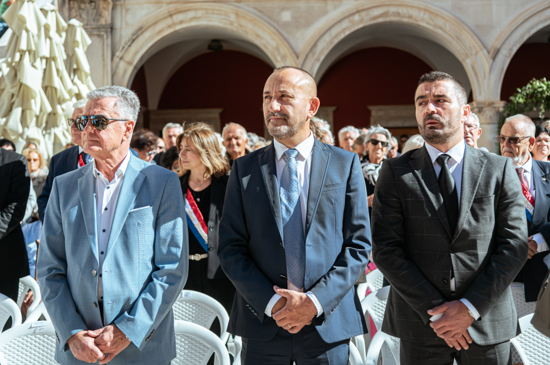 Povodom Dana Šibenika održana tradicionalna svečana procesija ulicama grada i sveta misa