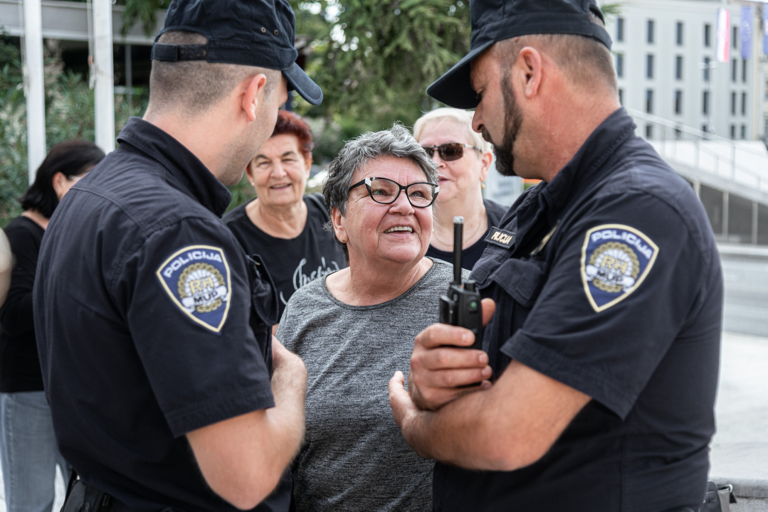 Bivše djelatnice šibenske 'Revije' apeliraju Bačiću: 'Ministre, primite nas, riješimo to! Nema razloga za odugovlačenje'