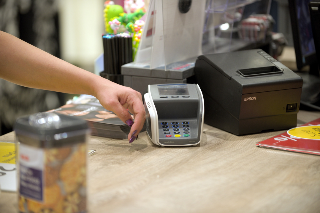 Šibenski haker Denis Periša se zaručio: Naravno, zaručnički prsten je poseban, a i tehnološki napredan 