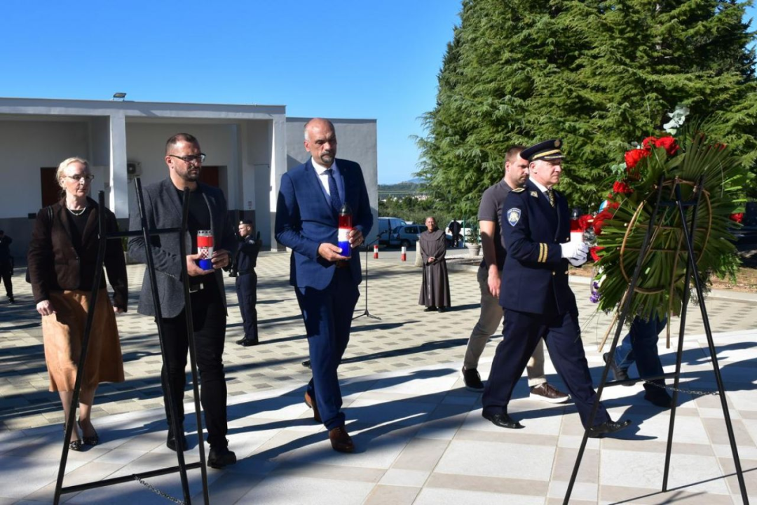 U Šibeniku obilježen blagdan Svih svetih i Dušni dan