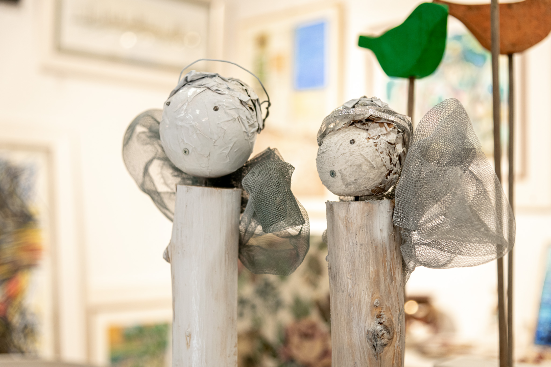 Božić je stigao u Galeriju Juraj Dalmatinac: Pronađite unikatne umjetnine i darove!