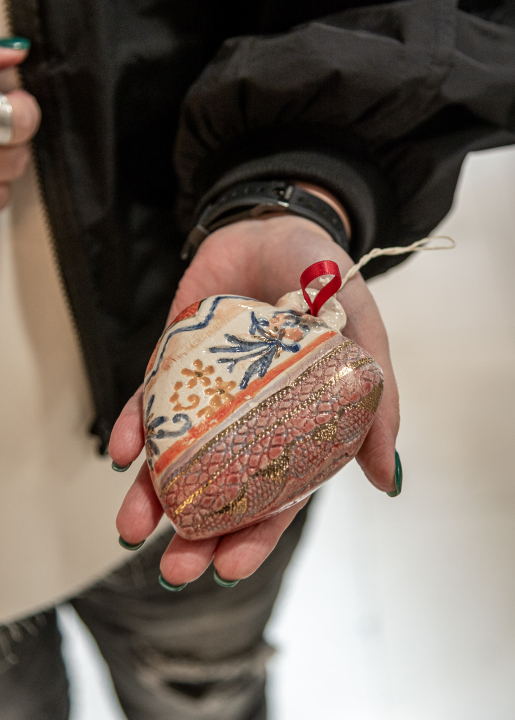 Božić je stigao u Galeriju Juraj Dalmatinac: Pronađite unikatne umjetnine i darove!