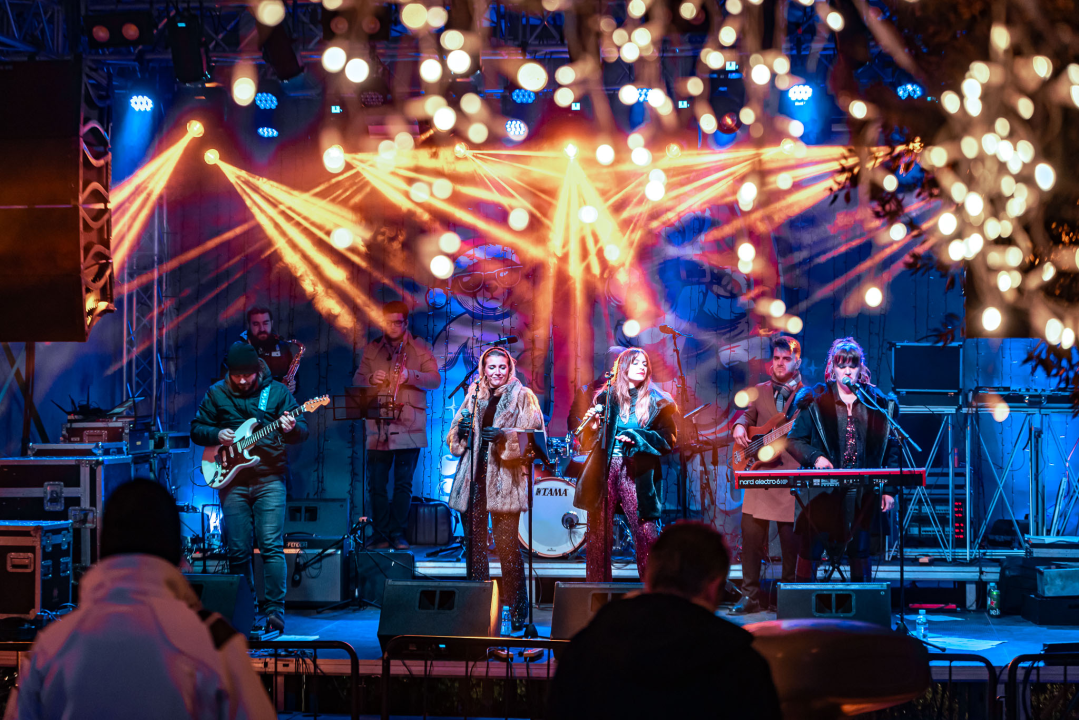 Bend s energičnim ženskim vokalima otvorio tjedan zabave na Adventuri