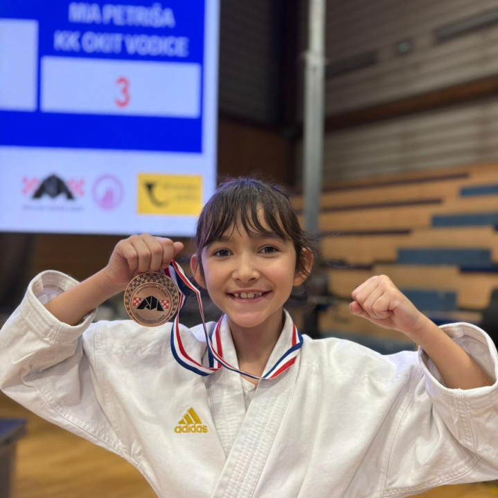 Veliki posao KK Okit na Prvenstvu Hrvatske: ekipno srebro u katama i bronca u borbama, uz 4 pojedinačne medalje