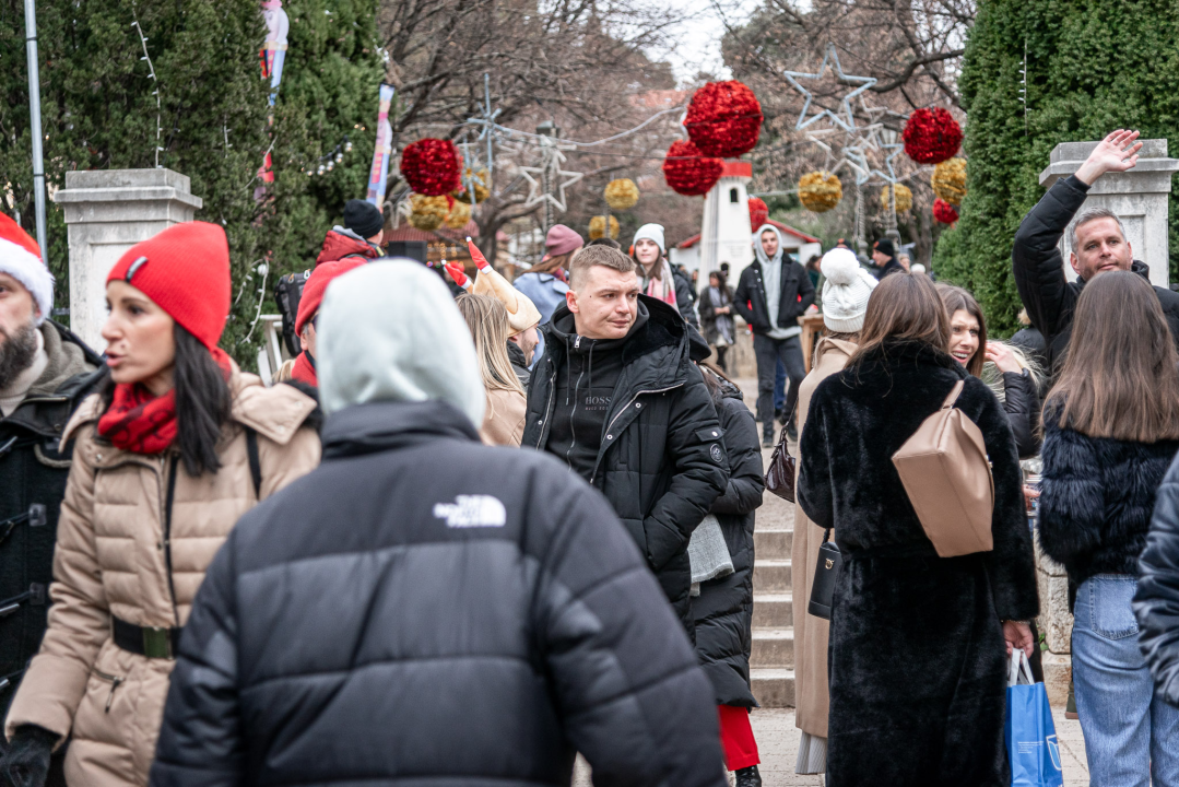 Tradicionalni koncert Fenixa: Šibenčanima bura ne ometa zabavu