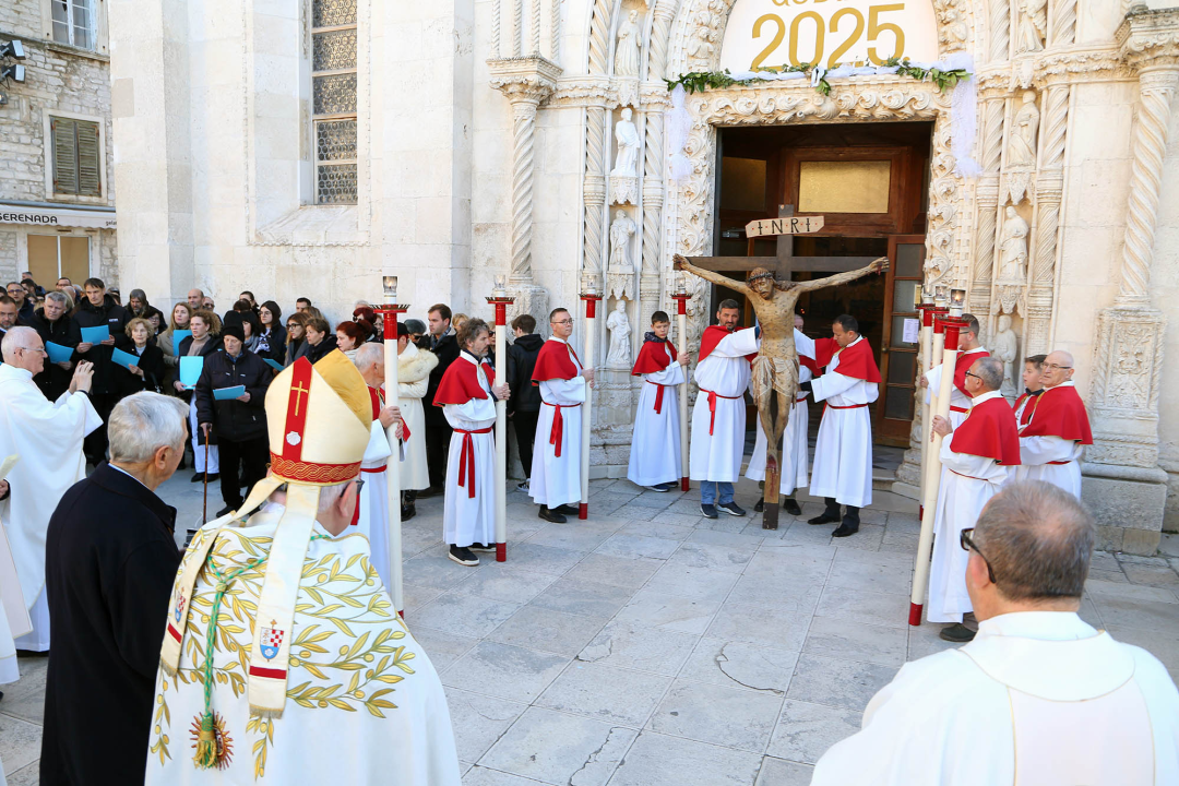 Biskup Tomislav Rogić otvorio Jubilarnu godinu u Šibenskoj biskupiji