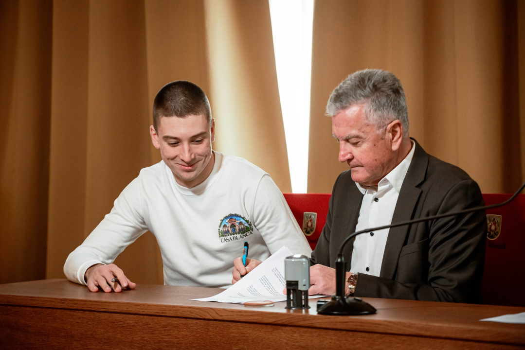 Šibenski studenti potpisali ugovore o stipendiranju. Njih 40 primat će 180 eura mjesečno