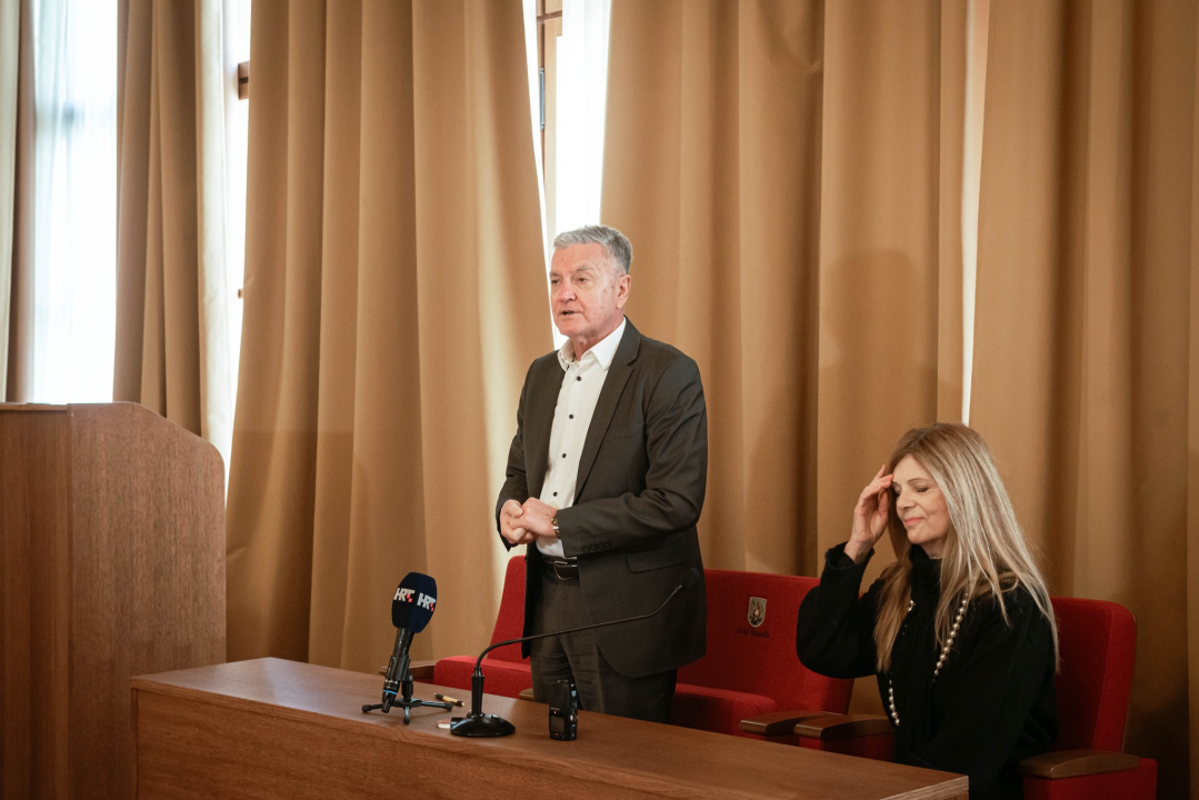 Šibenski studenti potpisali ugovore o stipendiranju. Njih 40 primat će 180 eura mjesečno